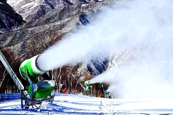 造雪機(jī)對滑雪場的作用您們了解多少呢？